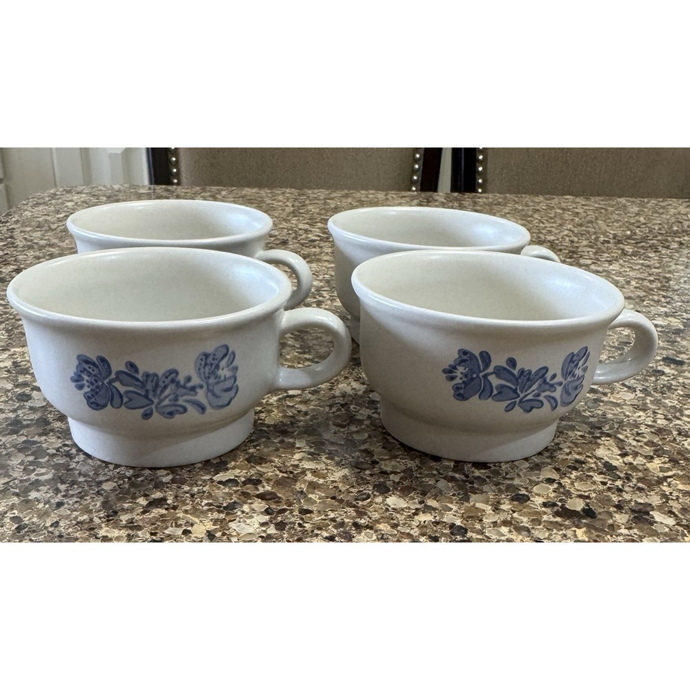 Vintage Pfaltzgraff Yorktowne Stoneware Coffee Cups Mug Blue Floral USA Set of 4